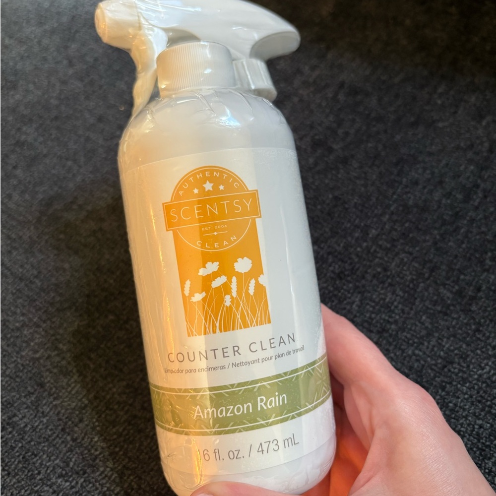 Scentsy Counter Clean Spray - Amazon Rain